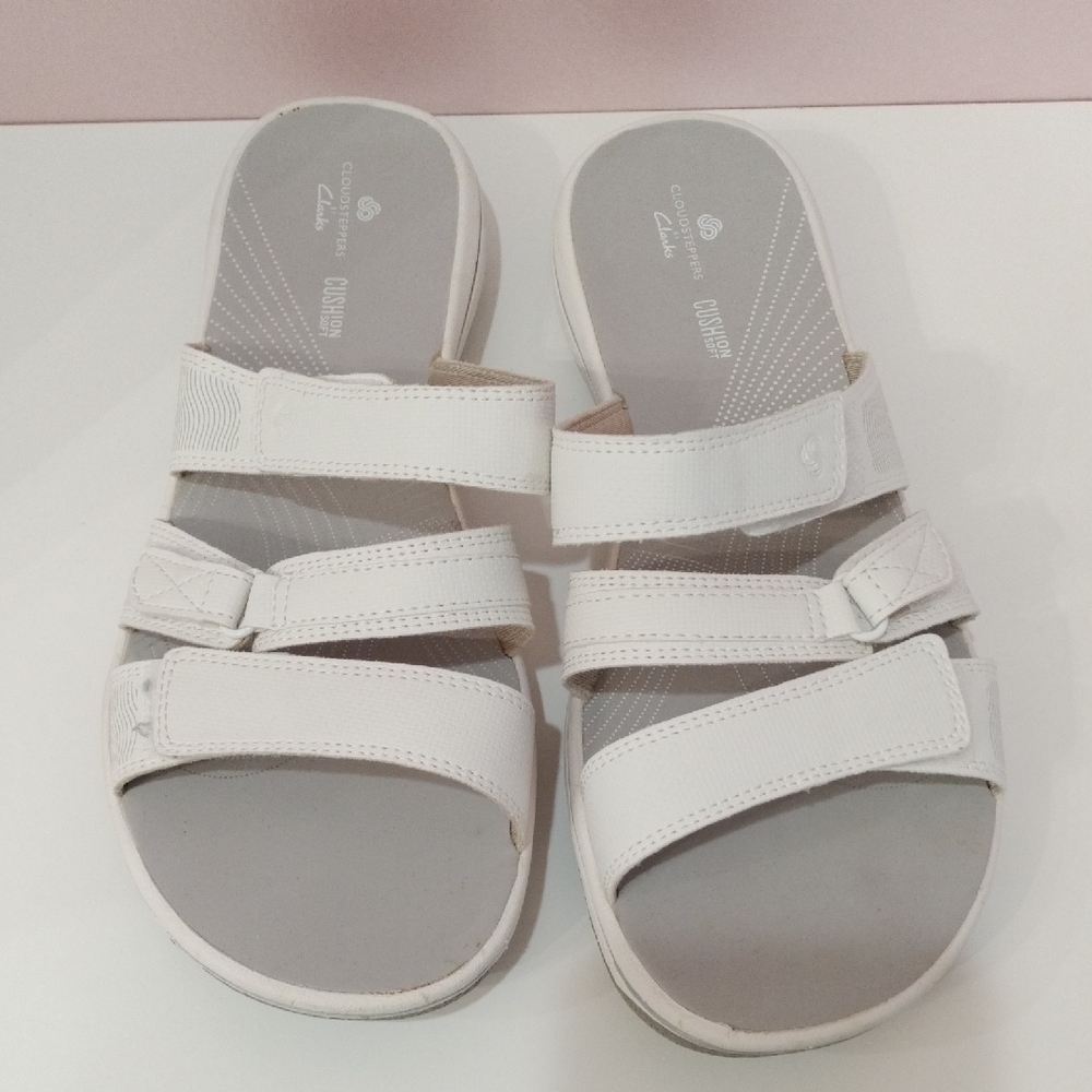 Clarks Cloudsteppers White Sandals Size 8